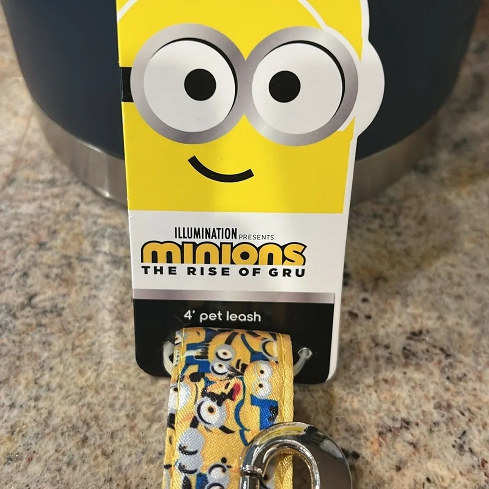 NWT Minions 4’ Pet Leash - Picture 2 of 3